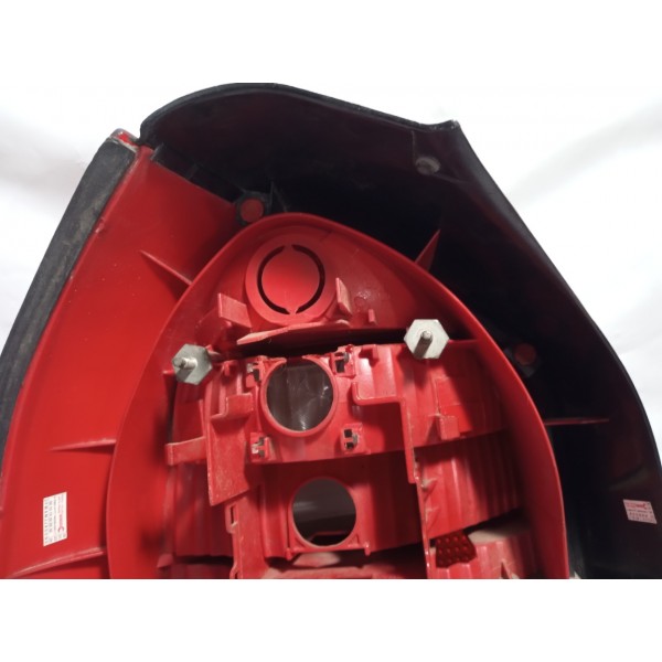 Lanterna Lado Direito Audi A3 2001 A 2006 Direito Vermelho