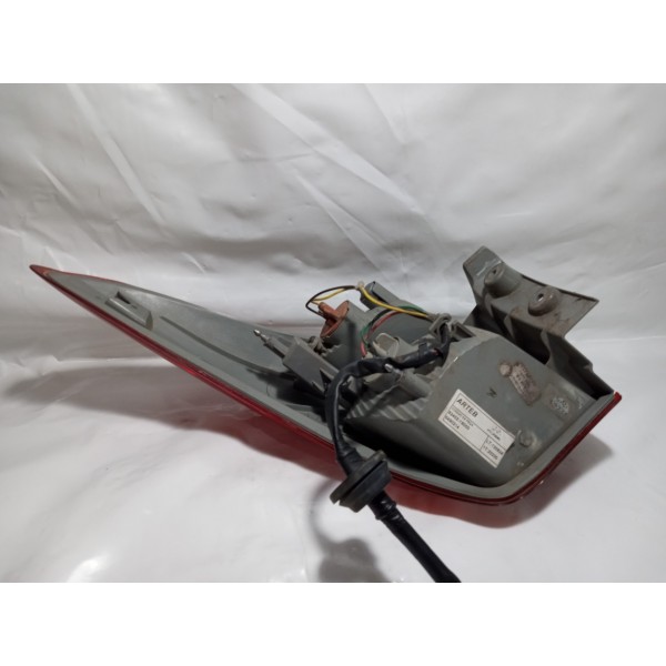 Lanterna Lado Direito Hyundai Hb20 2014 Direito Vermelho