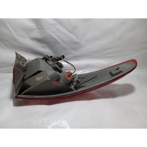 Lanterna Lado Direito Hyundai Hb20 2014 Direito Vermelho