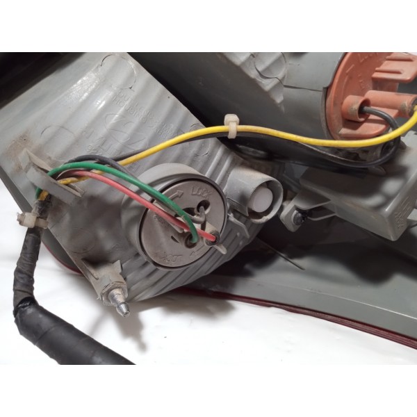 Lanterna Esquerda Hyundai Hb20 2014 Esquerdo Vermelho