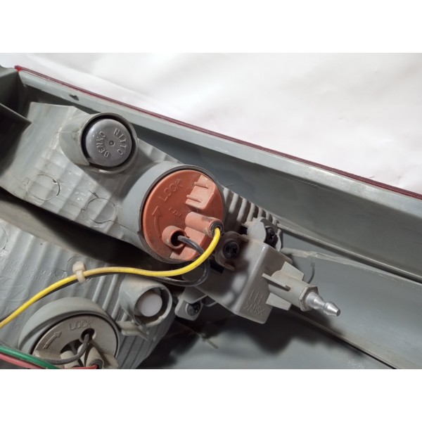 Lanterna Esquerda Hyundai Hb20 2014 Esquerdo Vermelho