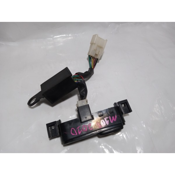 Botão Comando Vidro Traseiro Direito Effa M100 2010