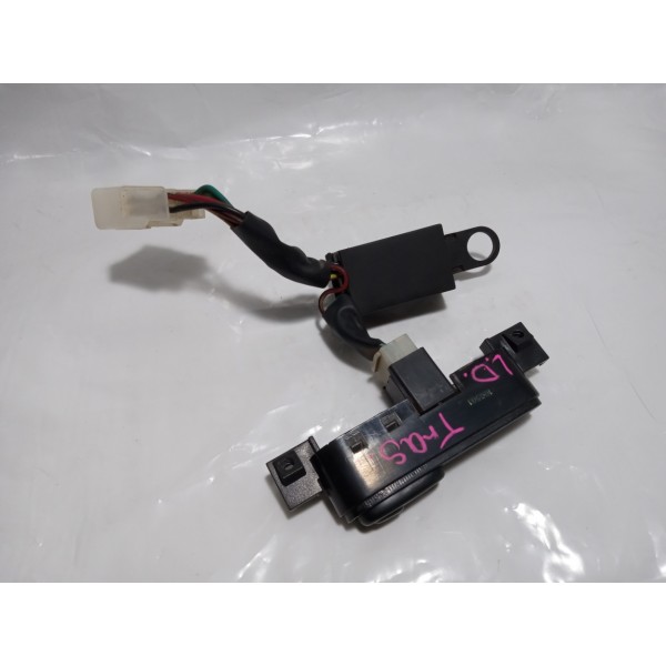 Botão Comando Vidro Traseiro Direito Effa M100 2010