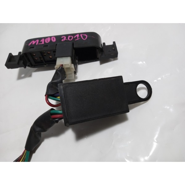 Botão Comando Vidro Traseiro Direito Effa M100 2010