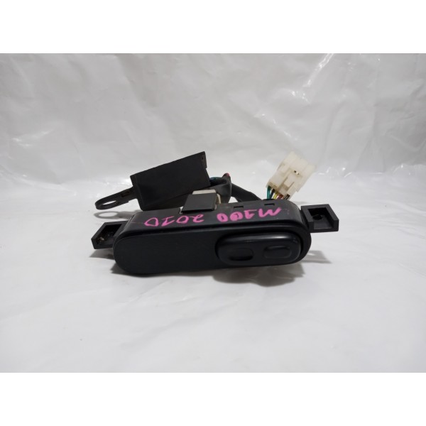 Botão Comando Vidro Traseiro Direito Effa M100 2010