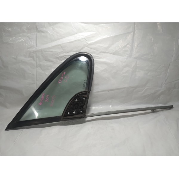 Vidro Fixo Porta Dianteiro Direito Peugeot 307 2005