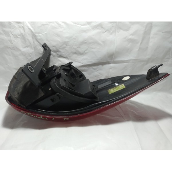 Lanterna Traseira Direita Fiat Strada 2014