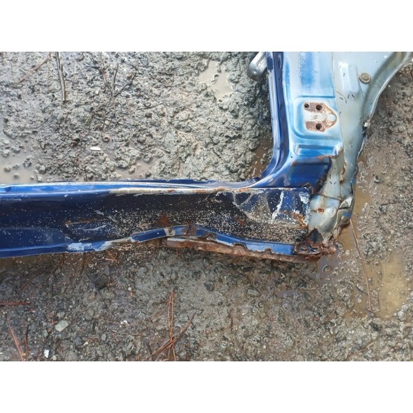 Lateral Caixa Ar Coluna Lado Direito Mitsubishi L200 93 4p