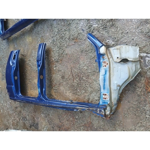 Lateral Caixa Ar Coluna Lado Direito Mitsubishi L200 93 4p