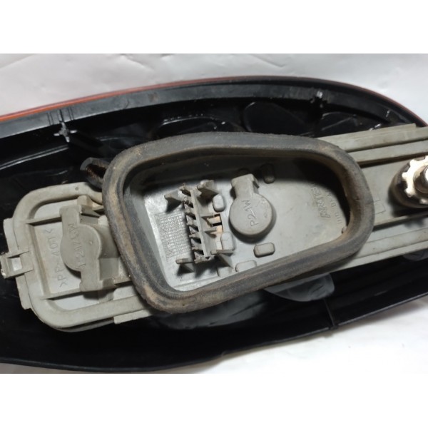 Lanterna Traseira Esquerda Gm Celta 2003