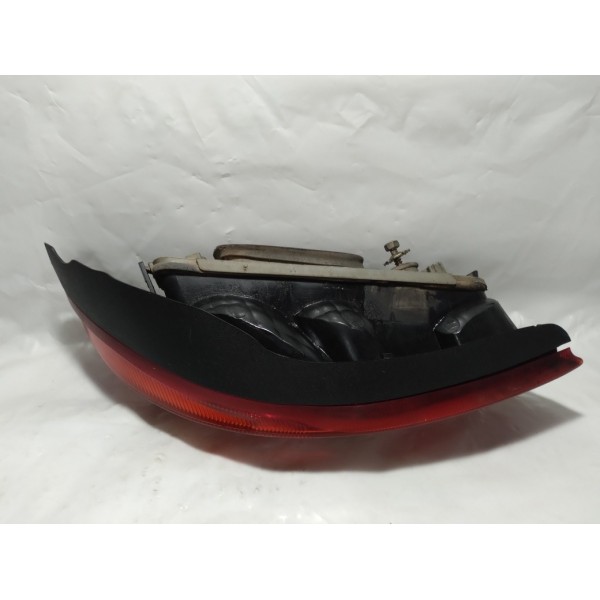 Lanterna Traseira Esquerda Gm Celta 2003