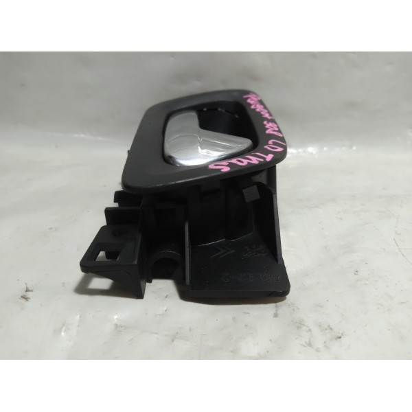 Maçaneta Interna Traseira Direita Peugeot 308 2014 Traseira