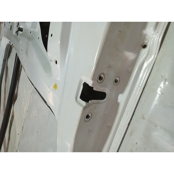 Porta Renault Master 2006 Lado Esquerdo (branca) Dianteira Esquerdo Branco