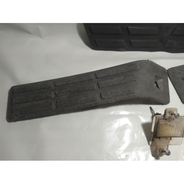 Proteção Parachoque Traseiro Com Luz Placa Gm S10 1998 Kit Preto Ambos Os Lados