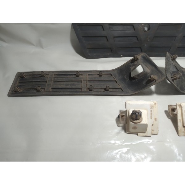 Proteção Parachoque Traseiro Com Luz Placa Gm S10 1998 Kit Preto Ambos Os Lados