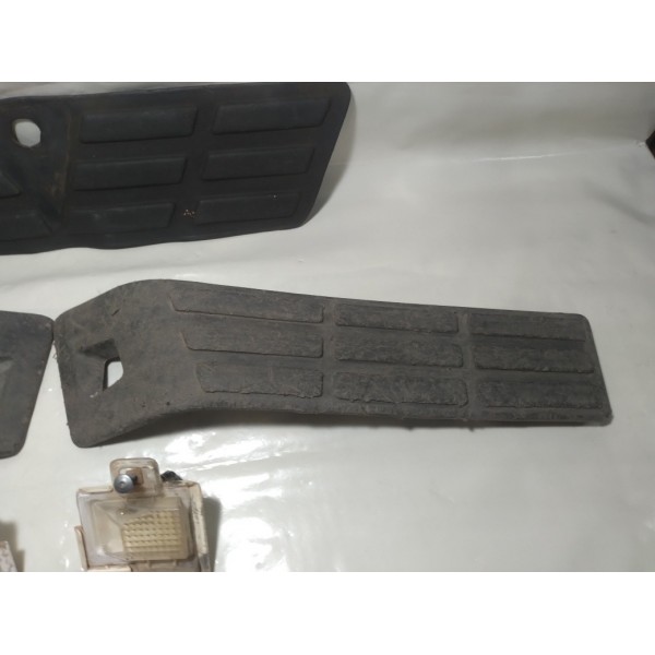 Proteção Parachoque Traseiro Com Luz Placa Gm S10 1998 Kit Preto Ambos Os Lados