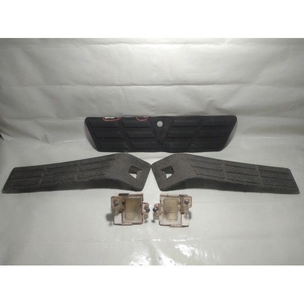 Proteção Parachoque Traseiro Com Luz Placa Gm S10 1998 Kit Preto Ambos Os Lados