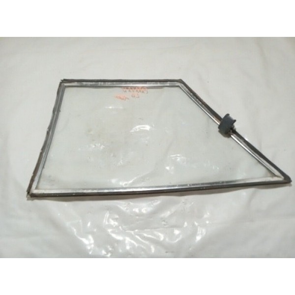 Vidro Basculante Traseiro Direito Gm Caravan  1977