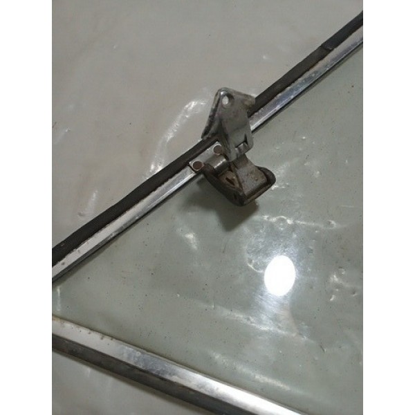 Janela Basculante L. Esquerdo Gm Caravan 1977 Traseiro