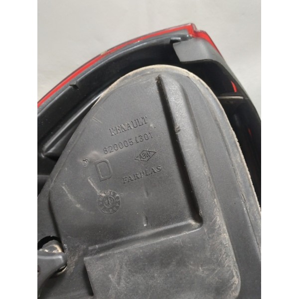 Lanterna Traseira Direita Renault Clio Sedam 2008 Direito Vermelho