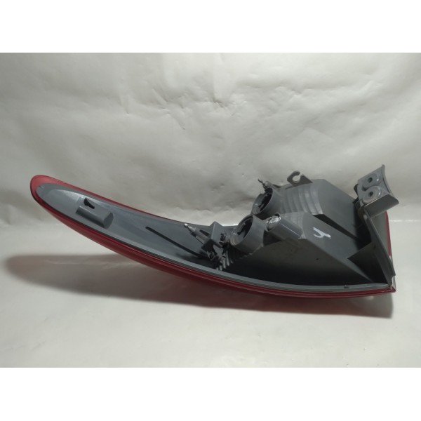 Lanterna Traseira Esquerda Hyundai Hb20 2014 Esquerdo Vermelho