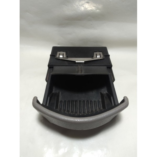 Cinzeiro Citroen Xsara Picasso 2003