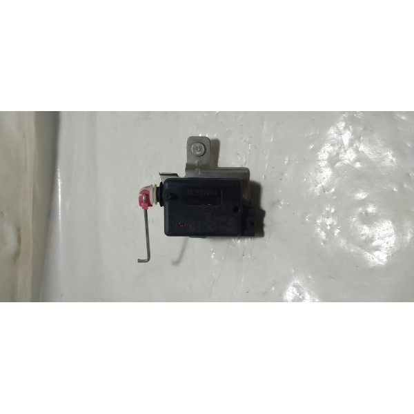 Trava Elétrica Tampa Traseira Renault Sandero 2012