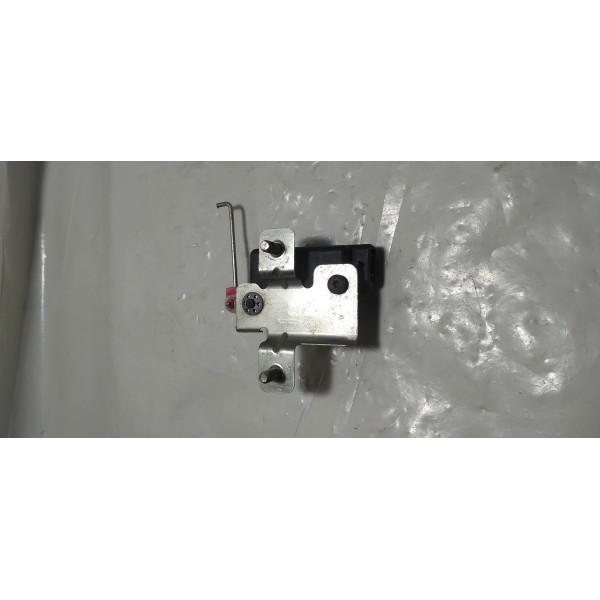 Trava Elétrica Tampa Traseira Renault Sandero 2012