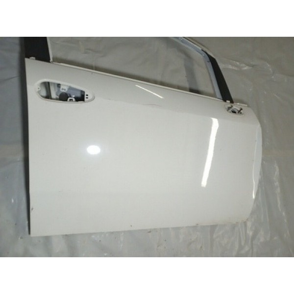 Porta Dianteira Direita Fiat Linea Punto 2009 Com Detalhe Dianteira Direito Branco