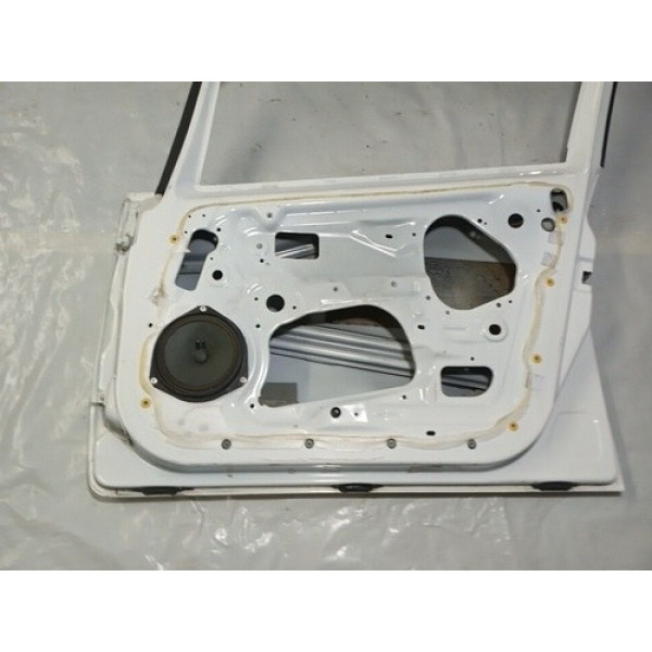 Porta Dianteira Direita Fiat Linea Punto 2009 Com Detalhe Dianteira Direito Branco