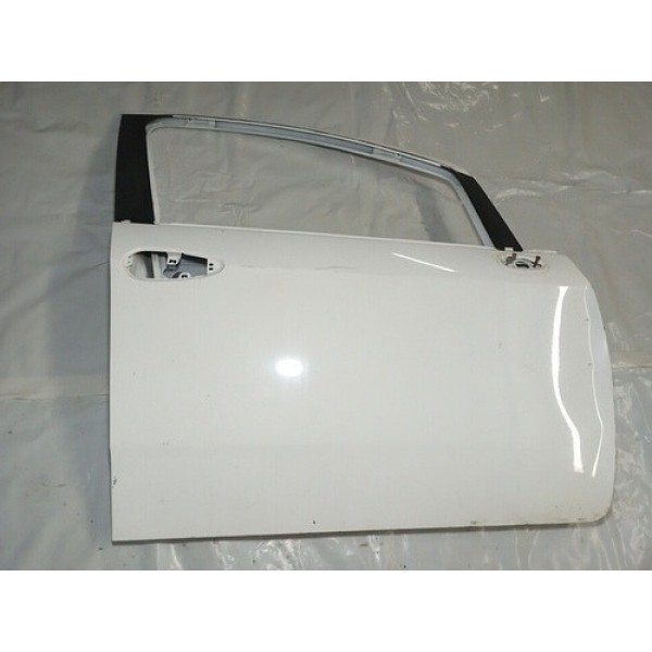Porta Dianteira Direita Fiat Linea Punto 2009 Com Detalhe Dianteira Direito Branco