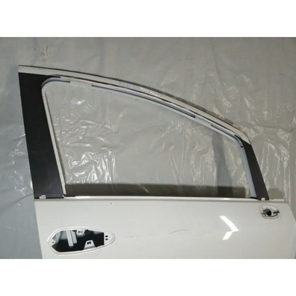 Porta Dianteira Direita Fiat Linea Punto 2009 Com Detalhe Dianteira Direito Branco