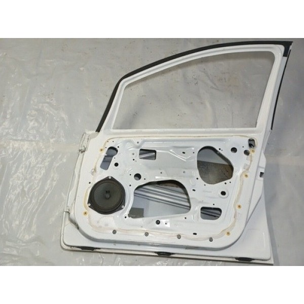 Porta Dianteira Direita Fiat Linea Punto 2009 Com Detalhe Dianteira Direito Branco