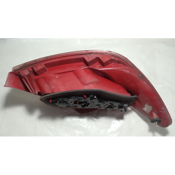 Laterna Traseira L.direito Peugeot 307 2005 Hatch Direito Vermelho