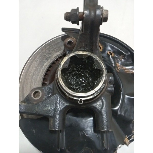 Montante Roda Dianteiro Esquerdo Hyundai I30 2.0 2010