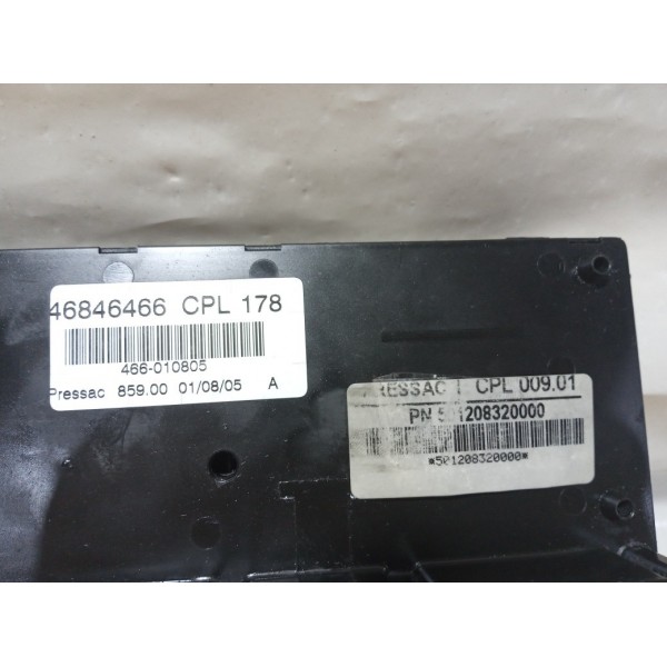 Caixa Fusível Fiat Palio 1.8 Gm 2005