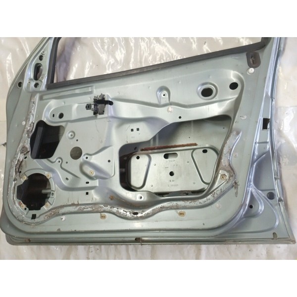 Porta Dianteira Lado  Direito Renault Clio 2000 A 20008 Prateado