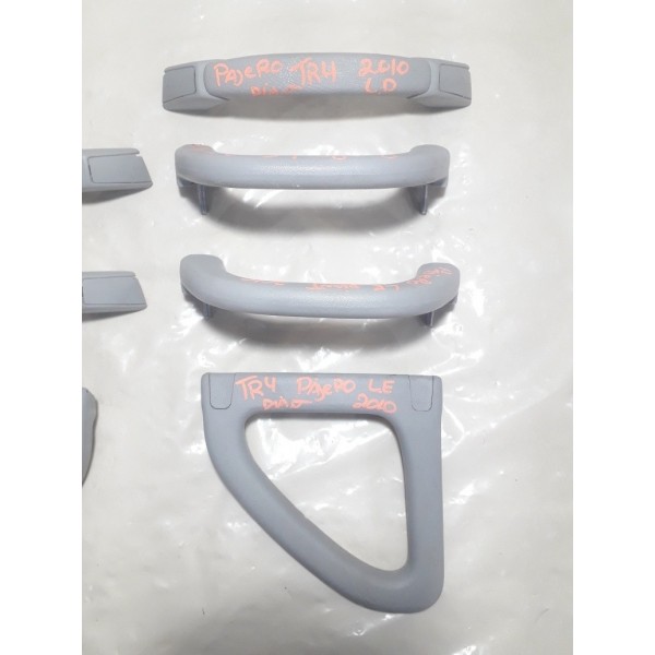 Pega Mão Mitsubishi Pajero Tr4 2010 Jogo