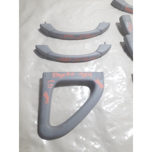 Pega Mão Mitsubishi Pajero Tr4 2010 Jogo