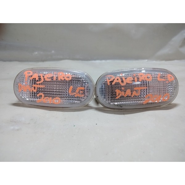 Lanterna Pisca Paralama Mitsubishi Pajero Tr4 2010 Par