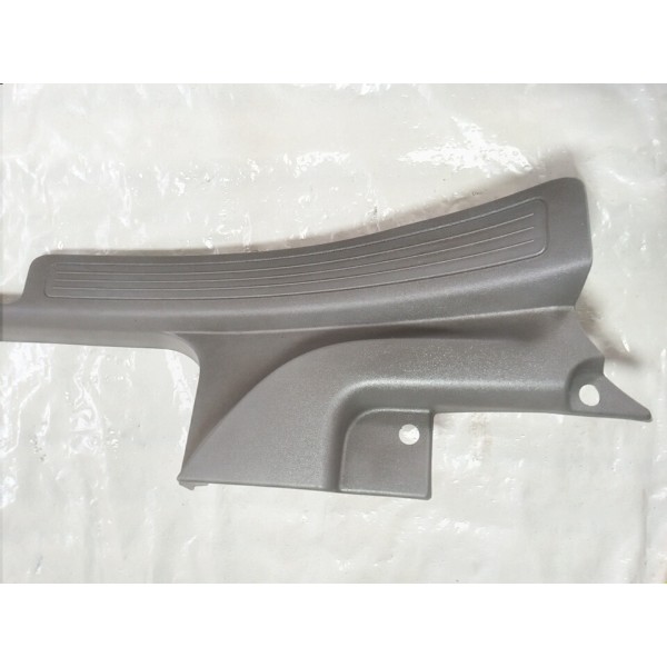 Soleira Acabamento Porta Lado Direito Fiat Linea 2011