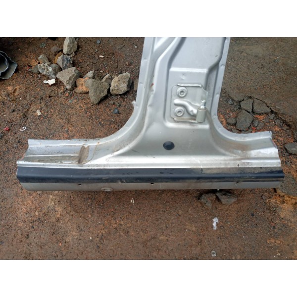 Coluna Porta Dian Esquerda Fiat Palio Weekend 2013 (prata)