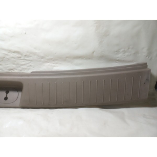 Acabamento Porta Malas Soleira Kia Sportage 2010