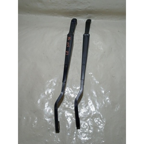 Braço Haste Limpador De Parabrisa Diant. Gm S10 1999   Direito