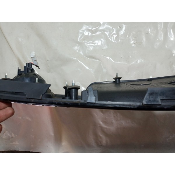 Aplique Suporte De Placa Com Lanterna Gm Corsa  Classic 2016