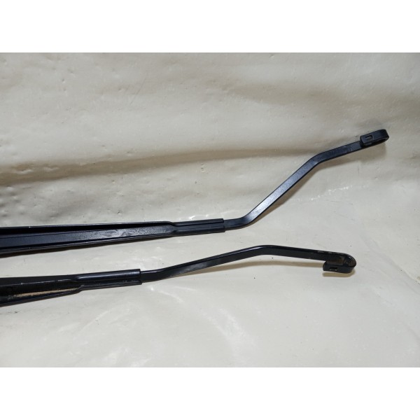 Braço Haste Limpador  Parabrisa Nissan Versa 2015 Par  Direito