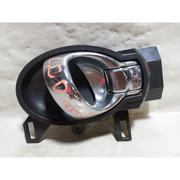 Maçaneta Interna Dianteira Direita Nissan Versa 2014