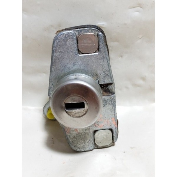 Miolo Tampa Traseira Nissan Versa 2014