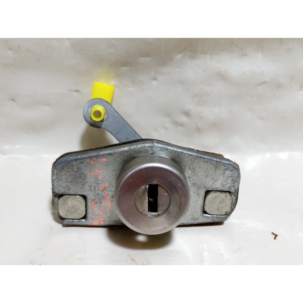 Miolo Tampa Traseira Nissan Versa 2014