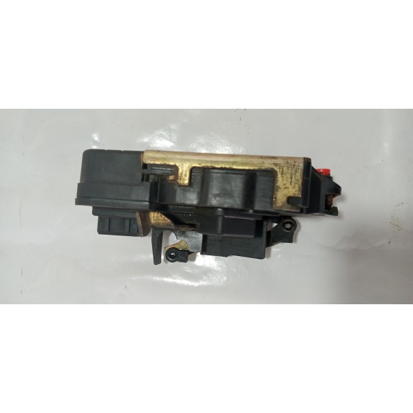 Fechadura Porta Peugeot 206 2005 L. Esquerda Traseira